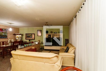 Sala de casa à venda com 3 quartos, 240m² em Vila Medeiros, São Paulo