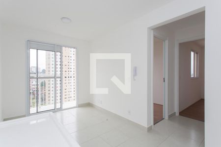 Sala / Cozinha  de apartamento para alugar com 2 quartos, 39m² em Itaquera, São Paulo