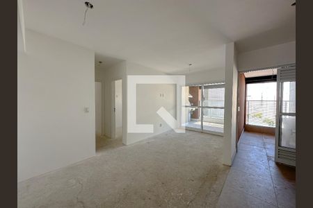 Sala/Cozinha de apartamento à venda com 2 quartos, 61m² em Água Branca, São Paulo