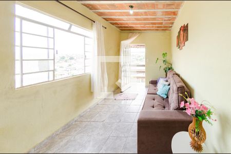 Casa 2 - Sala de casa à venda com 6 quartos, 140m² em Dom Bosco, Belo Horizonte