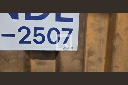 Plaquinha instalada de casa à venda com 6 quartos, 140m² em Dom Bosco, Belo Horizonte