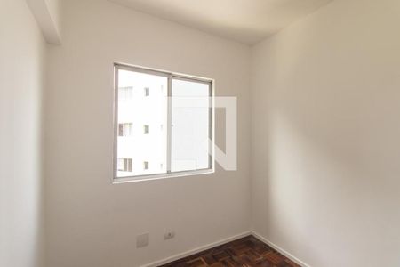Quarto 1 de apartamento para alugar com 3 quartos, 60m² em Água Verde, Curitiba