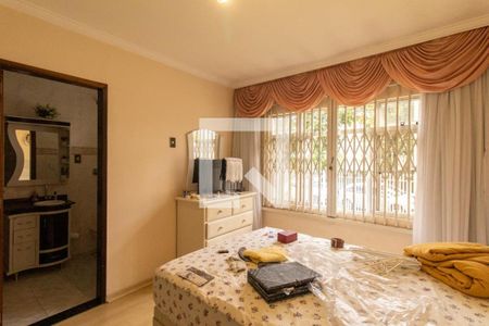 Quarto 1 Suite de casa para alugar com 3 quartos, 130m² em Xaxim, Curitiba