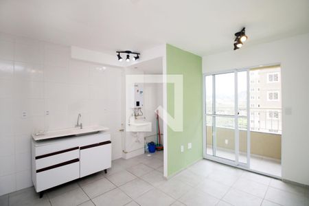 Sala de apartamento para alugar com 2 quartos, 48m² em Inhaúma, Rio de Janeiro