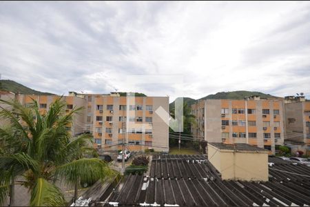 Vista do Quarto 1 de apartamento para alugar com 2 quartos, 54m² em Jardim Sulacap, Rio de Janeiro