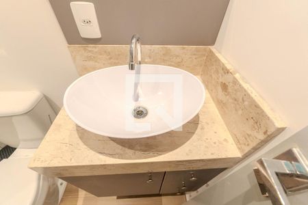 Banheiro de apartamento para alugar com 1 quarto, 33m² em Bela Vista, São Paulo