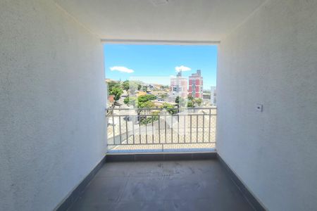 Varanda  de apartamento para alugar com 2 quartos, 57m² em Jardim Vila Galvão, Guarulhos