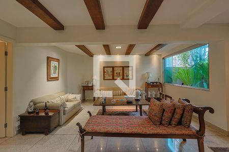 Sala de apartamento para alugar com 3 quartos, 223m² em Funcionários, Belo Horizonte