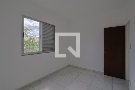 Quarto 2 de apartamento para alugar com 2 quartos, 60m² em Padre Eustáquio, Belo Horizonte