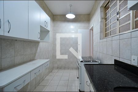 Cozinha de apartamento à venda com 3 quartos, 90m² em Santo Antônio, Belo Horizonte