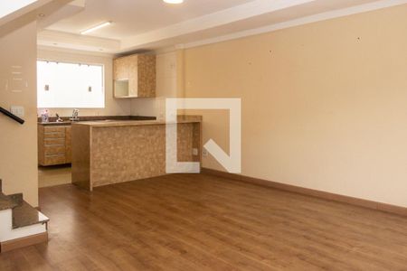 Sala de casa de condomínio à venda com 3 quartos, 120m² em Vila do Castelo, São Paulo