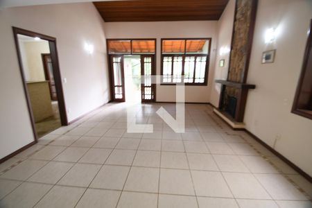 Sala de casa à venda com 4 quartos, 400m² em Parque São Quirino, Campinas