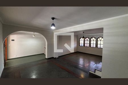 Sala de casa para alugar com 3 quartos, 265m² em Campestre, Santo André