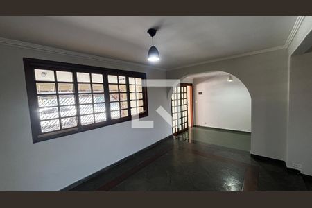 Sala de casa para alugar com 3 quartos, 265m² em Campestre, Santo André