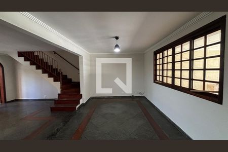 Sala de casa para alugar com 3 quartos, 265m² em Campestre, Santo André
