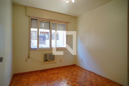 Quarto 1 de apartamento para alugar com 1 quarto, 48m² em São João, Porto Alegre