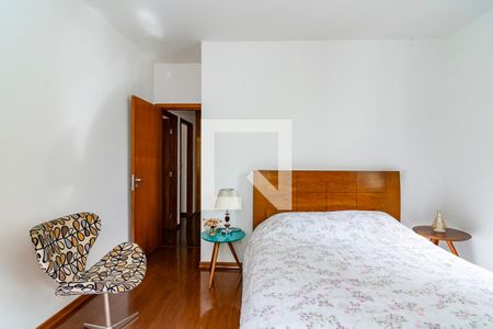 Suíte de apartamento para alugar com 4 quartos, 150m² em Coração Eucarístico, Belo Horizonte