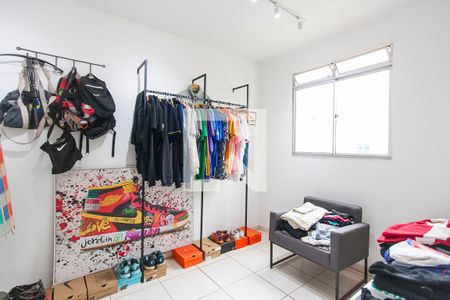 Quarto 1 de apartamento para alugar com 2 quartos, 45m² em Gávea, Uberlândia