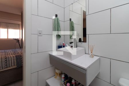 Banheiro de casa de condomínio à venda com 1 quarto, 49m² em Santa Tereza, Porto Alegre