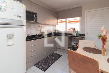 Cozinha de casa de condomínio à venda com 1 quarto, 49m² em Santa Tereza, Porto Alegre