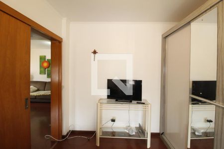 Quarto 1 de apartamento à venda com 3 quartos, 68m² em Rio Branco, Porto Alegre