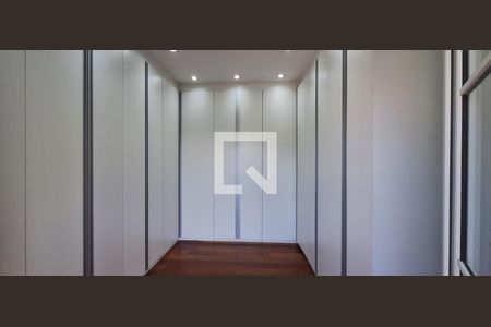 Casa de Condomínio à venda com 3 quartos, 641m² em Cidade Santos Dumont, Jundiaí