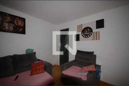 Sala 1 de casa para alugar com 1 quarto, 60m² em Marechal Hermes, Rio de Janeiro