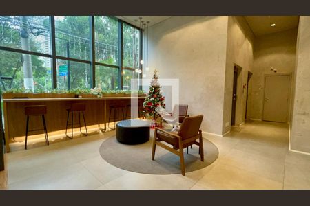 Hall de entrada de kitnet/studio à venda com 1 quarto, 31m² em Pinheiros, São Paulo