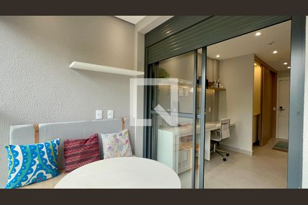 Varanda de kitnet/studio à venda com 1 quarto, 31m² em Pinheiros, São Paulo