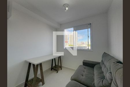 Sala/Cozinha de apartamento para alugar com 1 quarto, 27m² em Parque Industrial Tomas Edson, São Paulo