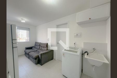 Sala/Cozinha de apartamento para alugar com 1 quarto, 27m² em Parque Industrial Tomas Edson, São Paulo