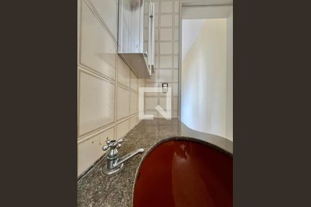 Banheiro de apartamento à venda com 1 quarto, 39m² em Botafogo, Campinas
