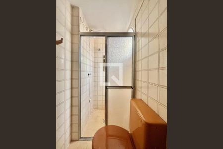 Banheiro de apartamento à venda com 1 quarto, 39m² em Botafogo, Campinas