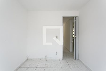 Quarto 1 de apartamento para alugar com 2 quartos, 53m² em Conjunto Residencial José Bonifácio, São Paulo