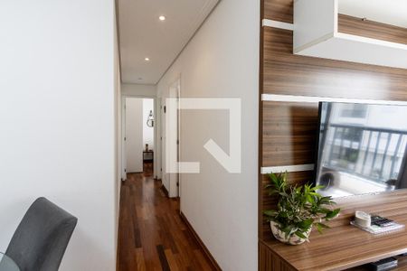 Corredor de apartamento à venda com 2 quartos, 51m² em Vila Anastácio, São Paulo