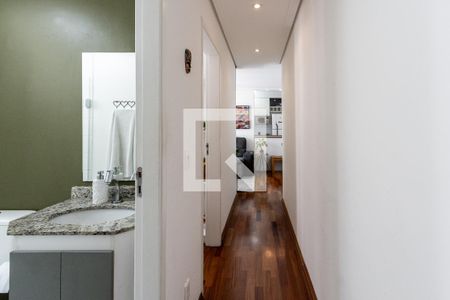 Corredor de apartamento à venda com 2 quartos, 51m² em Vila Anastácio, São Paulo