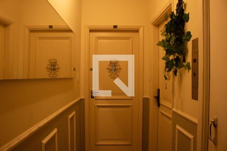 Porta de apartamento à venda com 3 quartos, 194m² em Copacabana, Rio de Janeiro
