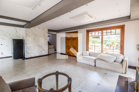 Sala  de casa de condomínio para alugar com 5 quartos, 680m² em Alphaville, Santana de Parnaíba