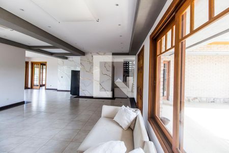 Sala  de casa de condomínio para alugar com 5 quartos, 680m² em Alphaville, Santana de Parnaíba