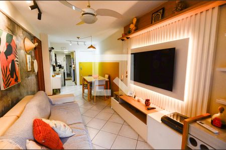Sala de apartamento para alugar com 2 quartos, 70m² em Tijuca, Rio de Janeiro