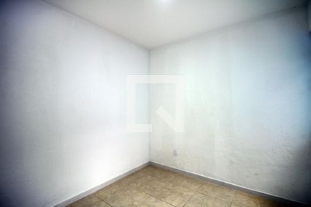 Quarto 2 de casa à venda com 2 quartos, 100m² em Cordovil, Rio de Janeiro