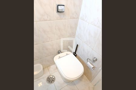 Banheiro de kitnet/studio para alugar com 1 quarto, 31m² em Cerqueira César, São Paulo