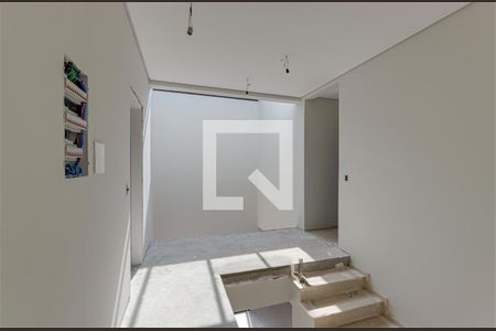 Casa à venda com 4 quartos, 680m² em Jardim Prudência, São Paulo