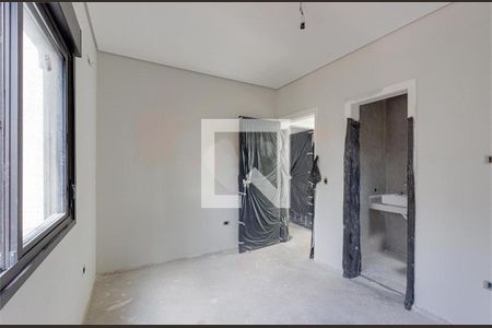 Casa à venda com 4 quartos, 680m² em Jardim Prudência, São Paulo