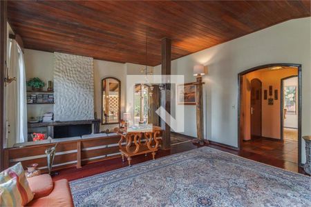 Casa à venda com 3 quartos, 252m² em Jardim dos Estados, São Paulo