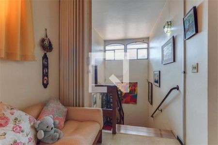 Casa à venda com 3 quartos, 252m² em Jardim dos Estados, São Paulo