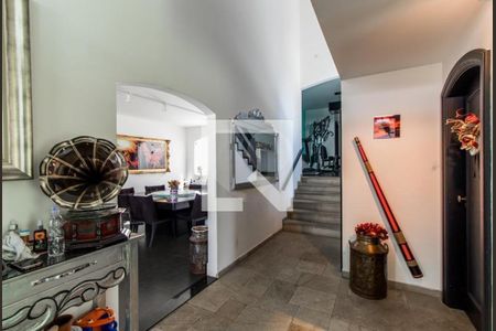 Casa à venda com 4 quartos, 485m² em Vila Sofia, São Paulo