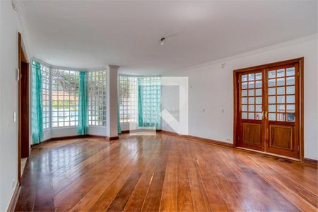 Casa à venda com 4 quartos, 493m² em Santo Amaro, São Paulo