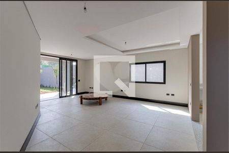 Casa à venda com 4 quartos, 680m² em Jardim Prudência, São Paulo