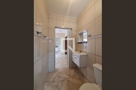 Banheiro de casa para alugar com 1 quarto, 50m² em Parque Pan Americano, São Paulo